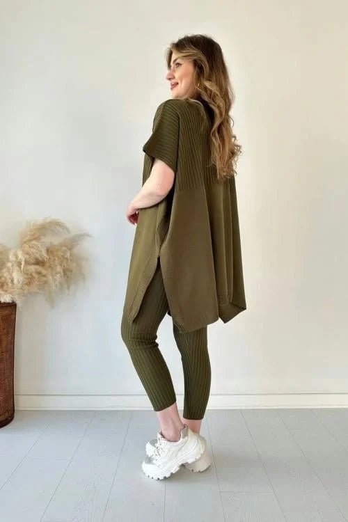 Two-Piece Knit Set - Image 10