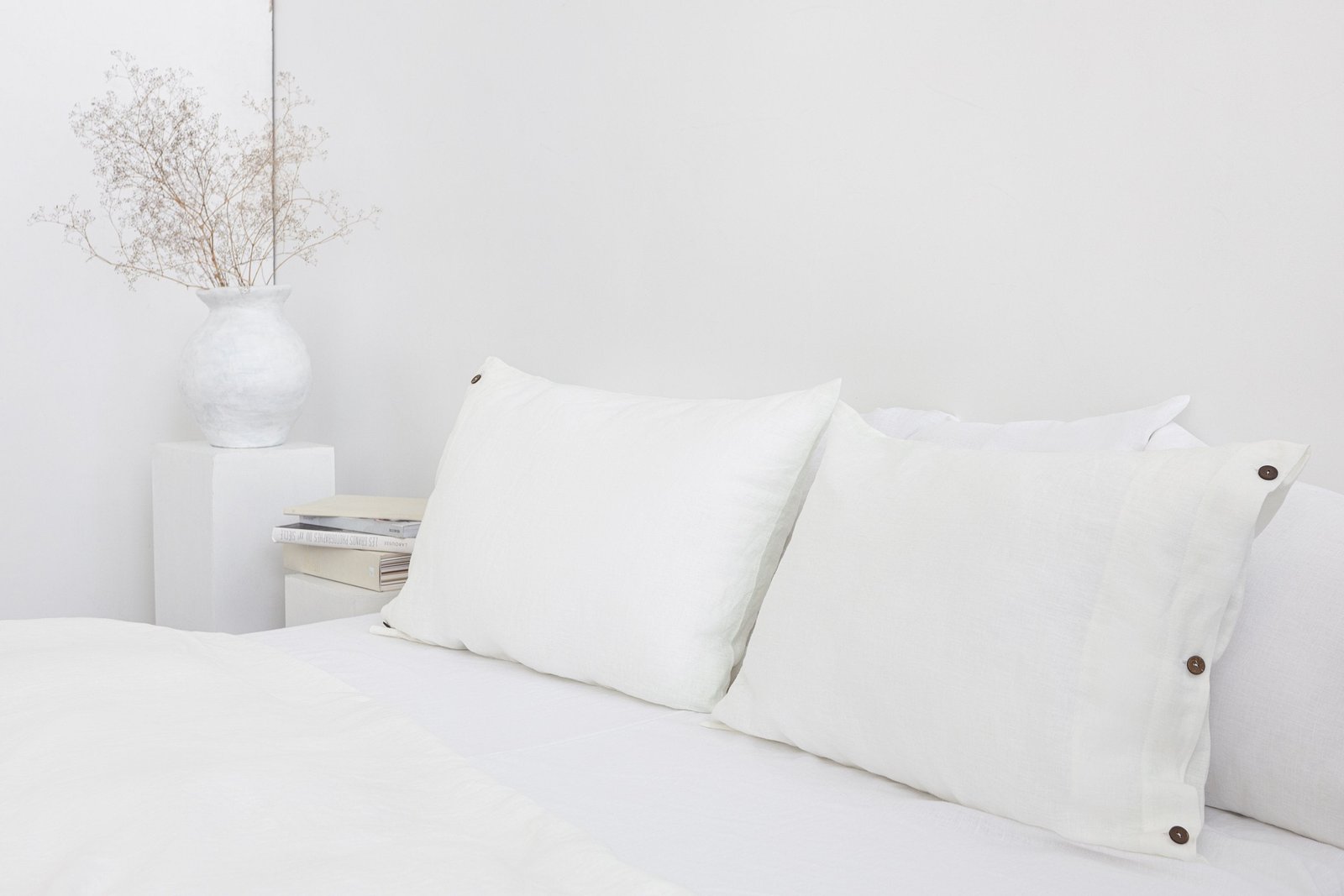 Linen Bedding Set with Ties in Pale Pink - Image 6