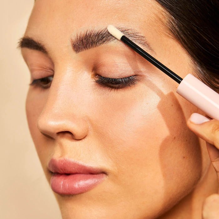 GRO Volumizing Brow Serum - Image 3